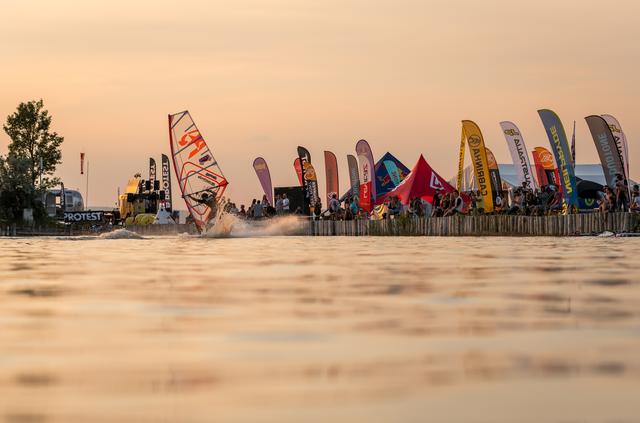 Im Mai finden in Podersdorf am See wieder die Surf Games statt.