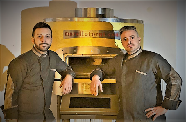 Vincenzo Cervello (rechts) und Ali Genc (links) eröffnen in Reuttes Zentrum das "Centro".
