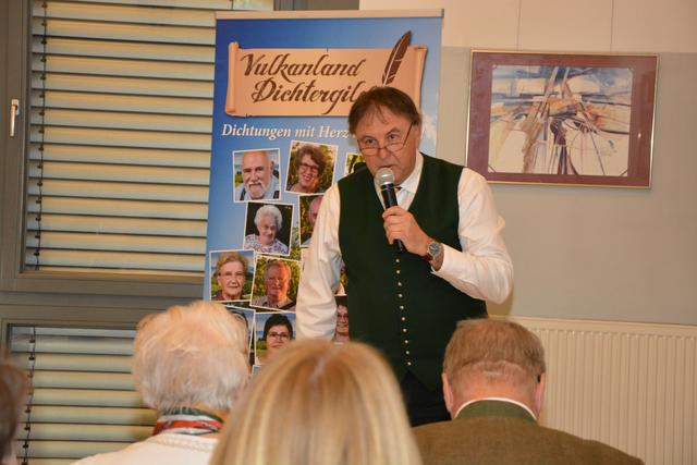 Ernst Kratochwill führte durch die Valentinslesung.