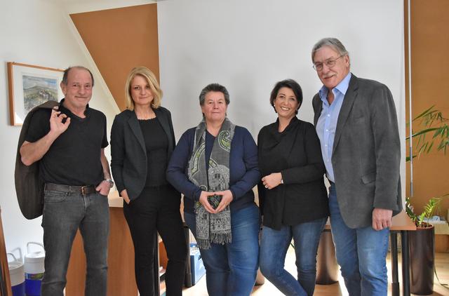 Der Vorstand von "Einfach geben": Norbert Fuchs, Ingrid Laßhofer, Rosi Fuchshofer, Elvira Gonschorowski-Zehetner, Joe Horn.