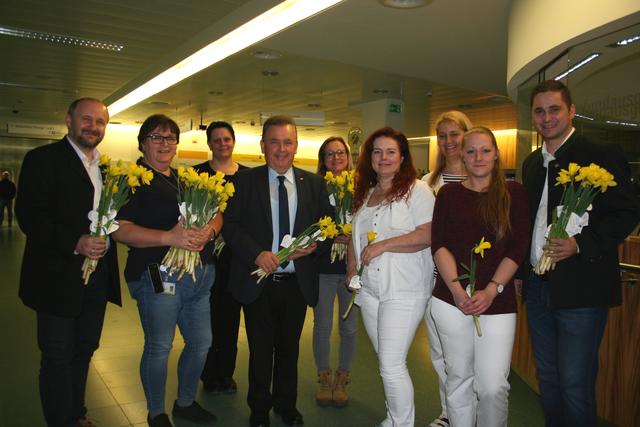 KR Reinhard Poppinger, Betriebsrat Andrea Kletzl, Nina Hieß, LAbg. Bgm. Franz Mold, Petra Schindler, Eva Maria Edinger, Renate Grötzl, Natalie Appenauer, NR Lukas Brandweiner
