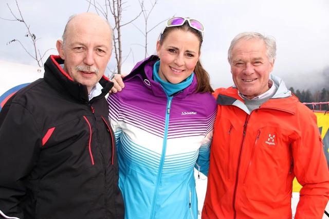 Schlagersängerin und Moderatorin Katharina Herz mit Bgm Alfred Oberdanner (Kolsassberg) und Bgm Hansjörg Gartlacher (Kolsass).
