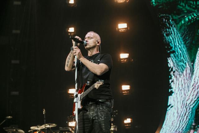Am 2. Mai, zum spektakulären Ende der Skisaison in Ischgl, bestreitet Italo Rock-Pop Ikone Eros Ramazzotti das Jubiläum 25 Jahre „Top of the Mountain Closing Concerts”. | Foto: Julian Hargreaves