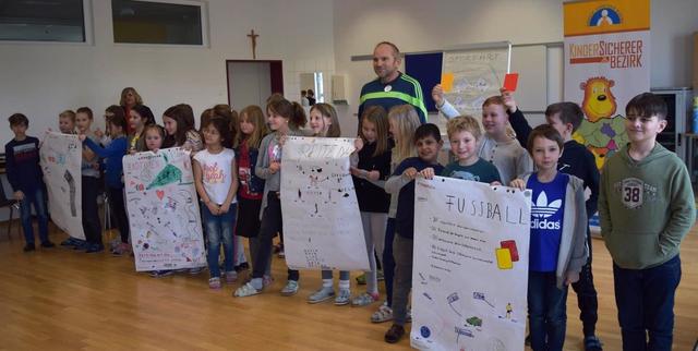 Die Kinder durften viel über ihre Lieblingssportart erfahren. | Foto: GROSSE SCHÜTZEN KLEINE