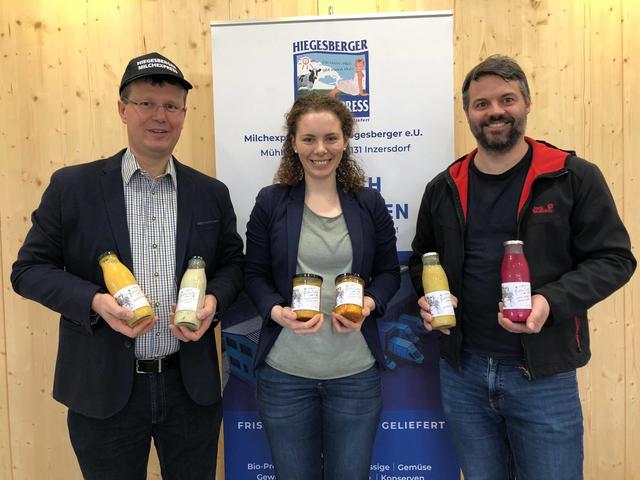 Anton und Christine Hiegesberger mit Daniel Ruttinger. | Foto: Loiskandl