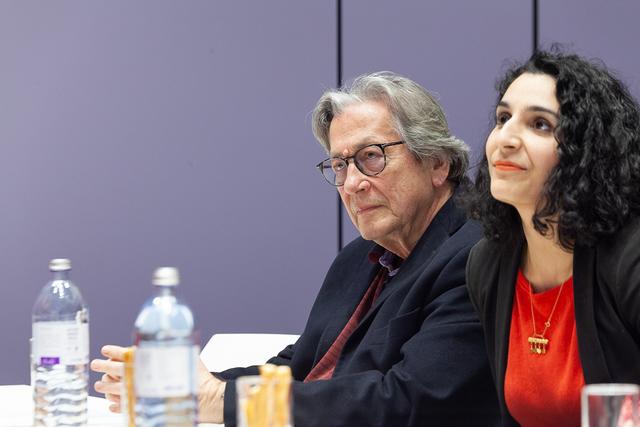 Bezirksvorsteherin Saya Ahmad mit dem ehemaligen Finanzminister Ferdinand Lacina. | Foto: Peter Reitmayr