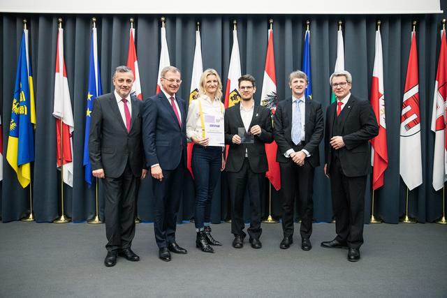 Auszeichnung für das BORG Bad Leonfelden. | Foto: Land OÖ/Max Mayrhofer