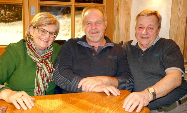(von links) Elfriede Hintner ("Alpenquintett"), Alfred Schrattenthaler ("Sextett Austria") und Fritz Luchner amüsierten sich bestens.