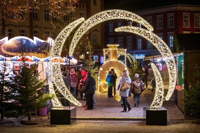 Illuminierte Figuren – gebaut und beleuchtet durch KMCONCEPT