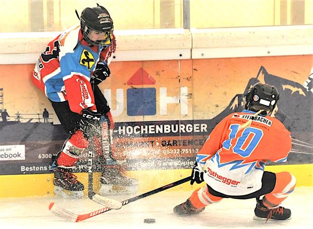 U13 SPG St. Johann/Nuarach (orange) vs. EHC Kundl.