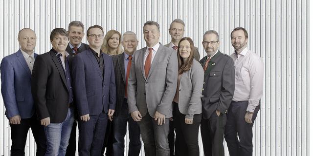 Manfred Stranz (1.R.Bildmitte) kämpft mit seinem Team gegen den Verkehr und für ein Begegnungszentrum.