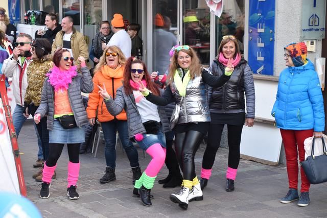 Sensationelle Stimmung beim Tullner Faschingsumzug