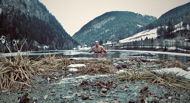 Auch im Brennersee macht sich der Telfer fit. | Foto: privat