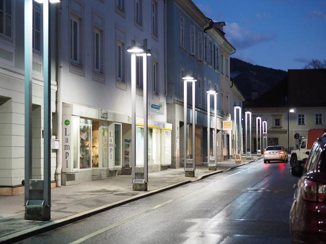 Nächtliche Stimmung in der Leobener Straußgasse.