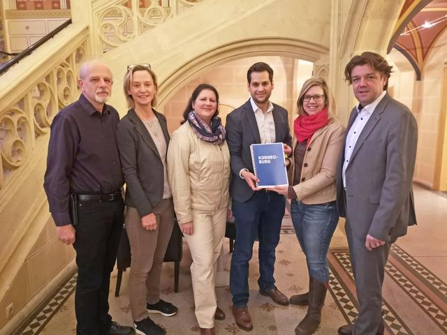 Auf in die neue Runde der Stadterneuerung: Thomas Pfaffl, Sabina Gass, Brigitte Sekanina, Klaus Michal Veronika Wipp und Matthias Wobornik.
