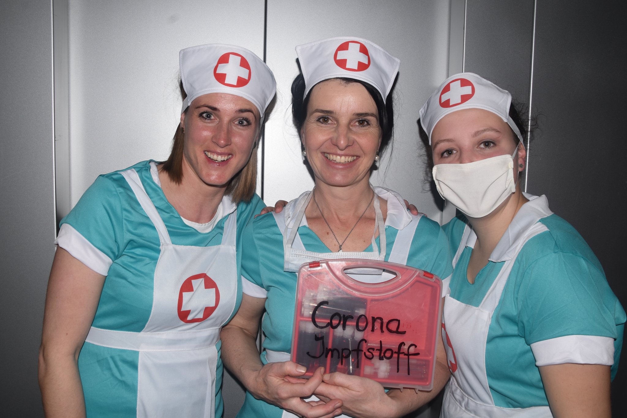 Aktuelle Nachrichten und ausfhrliche Berichte rund ums Thema Oberperfuss - aus sterreich und fr sterreich. Wenn Flintstones auf Minions treffen. Oberperfuss - Thema auf hajai.com