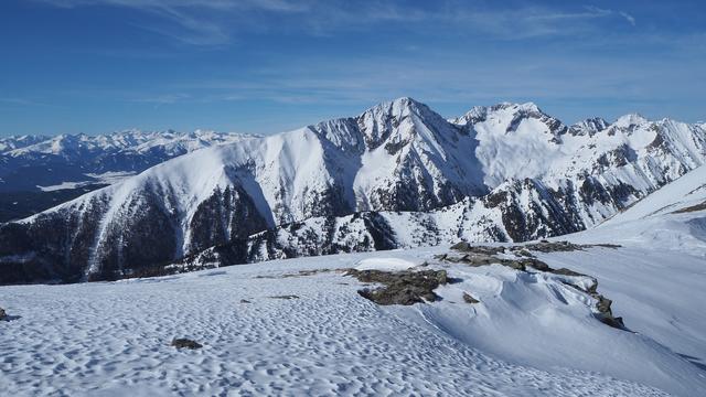 Preber, Roteck und ganz rechts schaut der Hochgolling hervor.