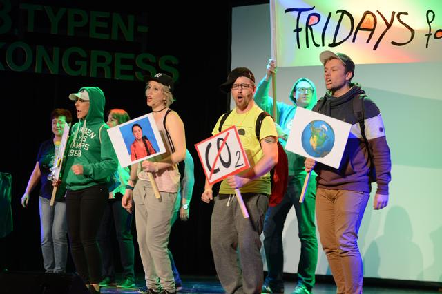 Schülerstreik in Purkersdorf: Mit Greta-Transparenten wurde gegen den Klimawandel demonstriert.