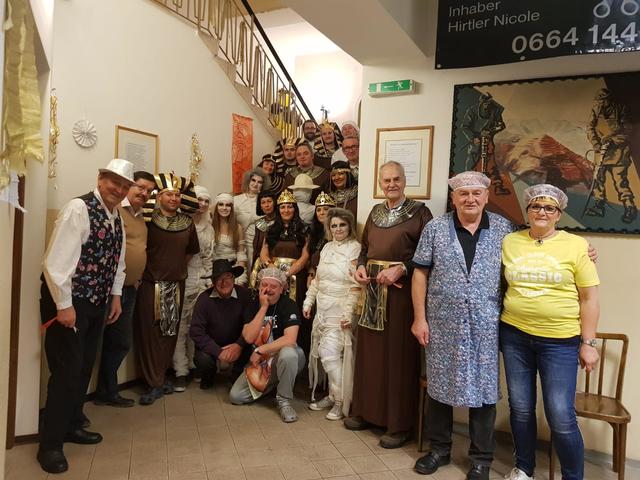 Die Mitglieder der Erzherzog Johann Trachtenkapelle Musikverein Vordernberg luden zum Maskenball und zahlreiche Besucher folgten der Einladung.  | Foto: KK