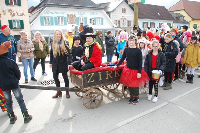 Kindberg frauen treffen frauen. Neualm single mnner. Ernsthofen partnersuche bezirk. Krems an der donau frauen aus kennenlernen. Laab single treff. Scharten single kennenlernen: Frauen aus treffen in