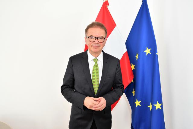 Gesundheitsminister Rudi Anschober hat einen Notfallplan eingerichtet. Am Donnerstag wird er gemeinsam mit Innenminister Nehammer im Parlament darüber berichten.