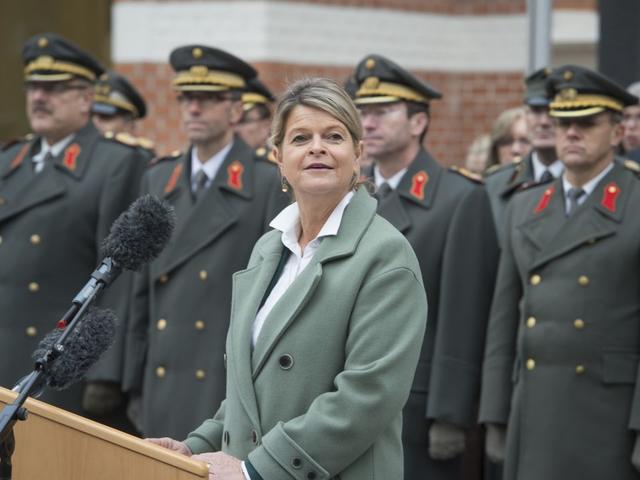 Klaudia Tanner, Verteidigungsministerin hat sich im Kampf gegen das Corona-Virus in Stellung gebracht. | Foto: Bundesheer