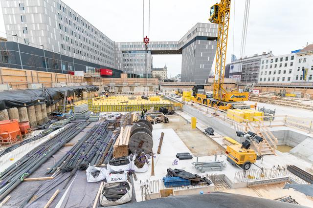 Die Arbeiten auf der Baustelle am Westbahnhof sind im Zeitplan.