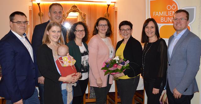 Josef Renner, Katharina Sagerer-Foric, Christian Mader, Pia Kastner, Elisabeth Gneissl, Manuela Gschwandtner,  Ana Aigner (stellvertretende Geschäftsführerin OÖ Familienbund), Hans-Peter Pfeffer (v.l.). | Foto: Familienbund