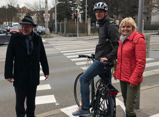 Neue Radüberfahrt über die Speisinger Straße ist endlich fertig. | Foto: BV Hietzing