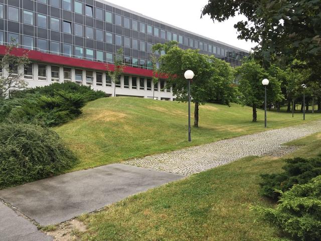 Seit der Generalsanierung des Bürogebäudes ist der WKO-Park für die Öffentlichkeit nicht mehr zugänglich.
