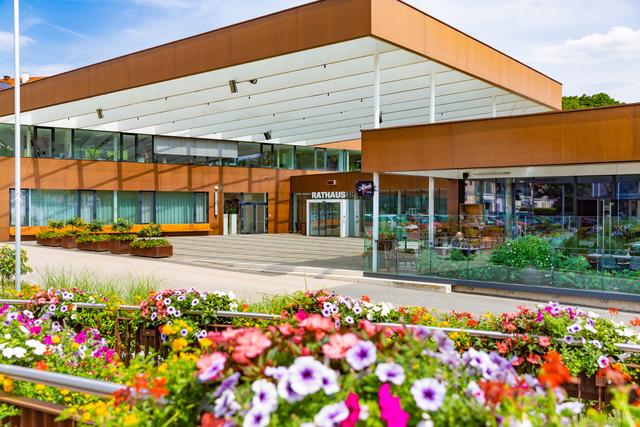 Im wohl modernsten Rathaus des Bezirks sitzt die Lannacher Gemeindeführung. | Foto: Petru Rimovetz