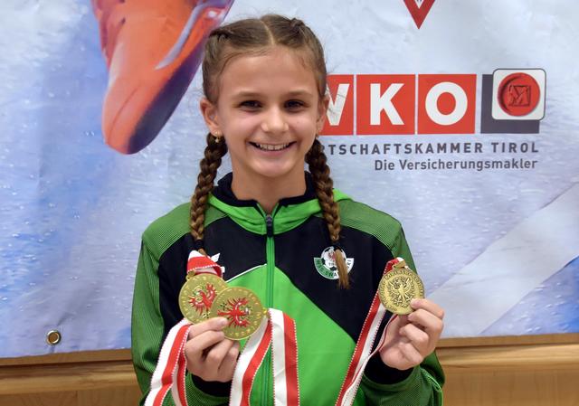 Petra Zengic - zweimal Gold und einmal Bronze - und das im Tiroler Hallenfußballsport an einem Wochenende.