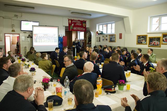 Die 143. Jahreshauptversammlung der FF Straßburg fand  in der Fahrzeughalle der Stützpunktfeuerwehr III statt.
 | Foto:  FF Straßburg