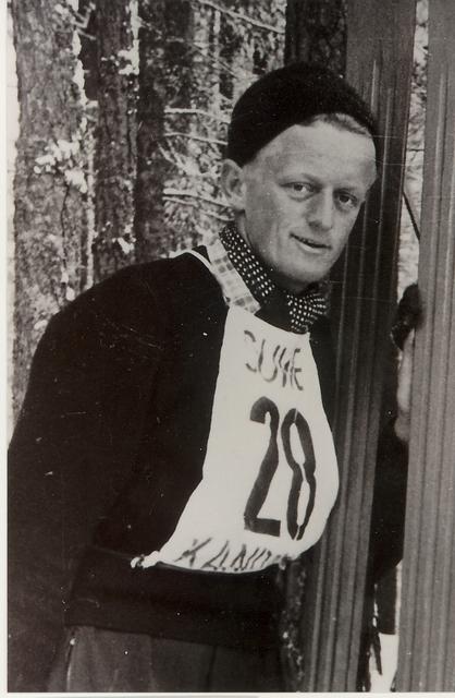 Peter Radacher zählte als aktiver Sportler zu den Pionieren im Skisport. In seiner Zeit als Skispringer durfte er an den Olympischen Spielen in Oslo 1952 teilnehmen.