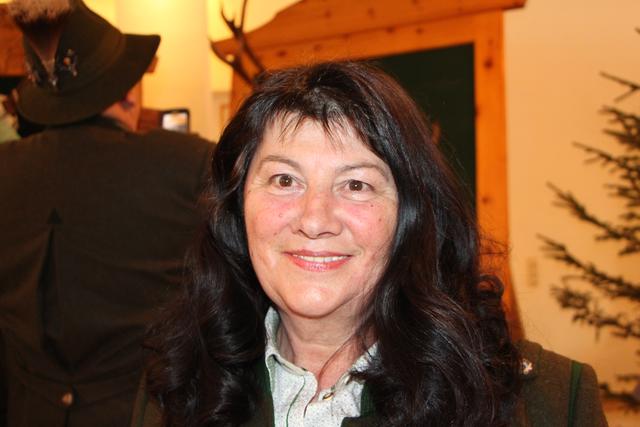 Anni aus Ramingstein:
"Dort wo ich nun Leben darf gefällt es mir, möchte nicht mehr fort."