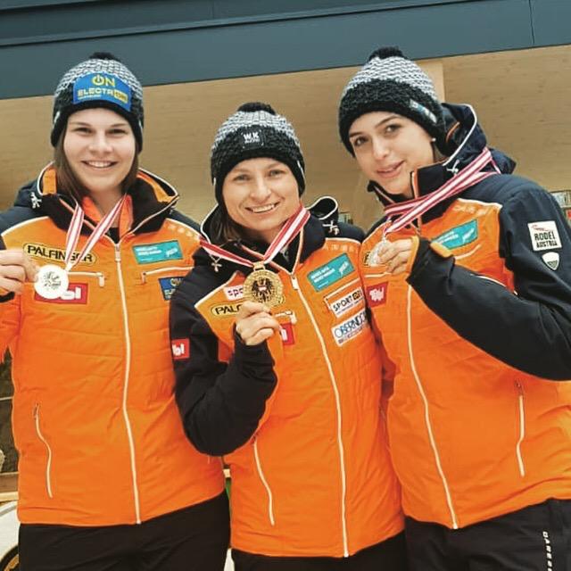 Siegerbild der Damen, von links: Vanessa Markt  (2.), Tina Unterberger (1.) und Riccarda Ruetz (3.). | Foto: ÖRV