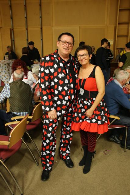 Frauenvorsitzende Inge Pehm mit ihrem Hans