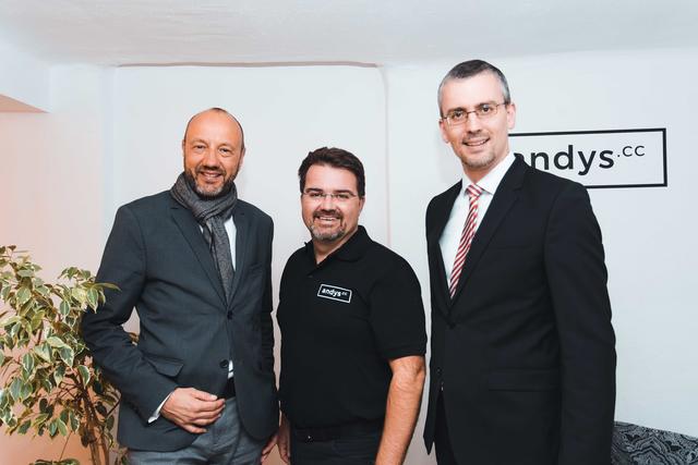 Friedrich Oelschlägel, CEO Marcus Weixelberger und Vizebürgermeister Honeder bei der Eröffnung