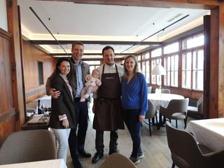 Ayollarning soqolini kotargan fotosuratlari Qattiq kiyingan ayollarning erotik fotosuratlari