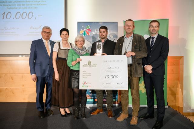 Der Jagdverein Stinatz ist für sein Naturschutz-Engagement von der Plattform "Blühendes Österreich" mit 10.000 Euro und dem "Brennnessel"-Preis belohnt worden.