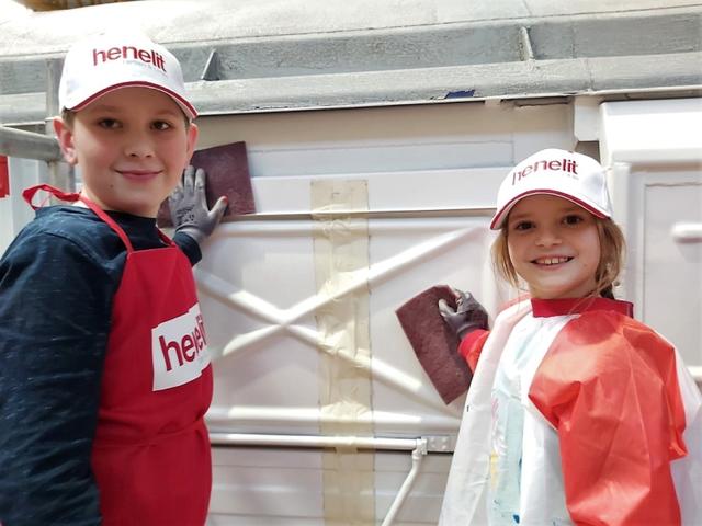 Vor dem Malen wird die Oberfläche angerauht | Foto: VS Lind ob Velden