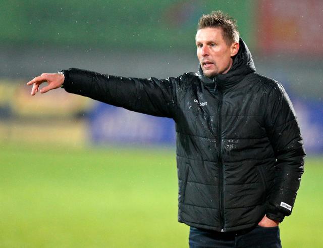 Dirigiert ab sofort wieder die Rotjacken: Gernot Plassnegger | Foto: GEPA