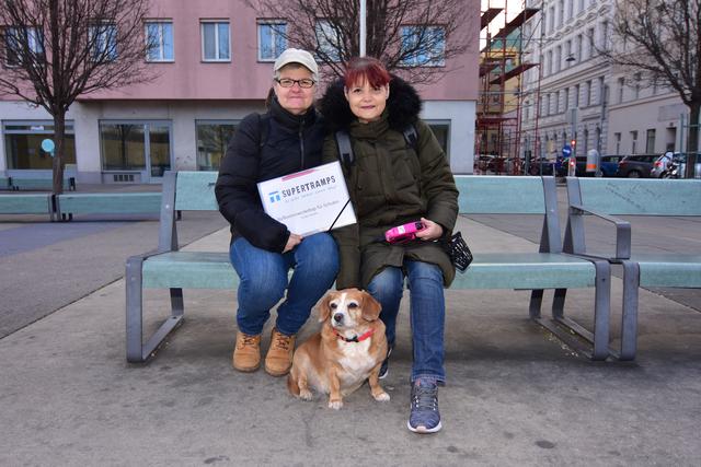 Überwundene Wohnungslosigkeit: Bei Spaziergängen durch die Leopoldstadt erzählen Renate und Sandra (v.l.) von ihrem Leben.