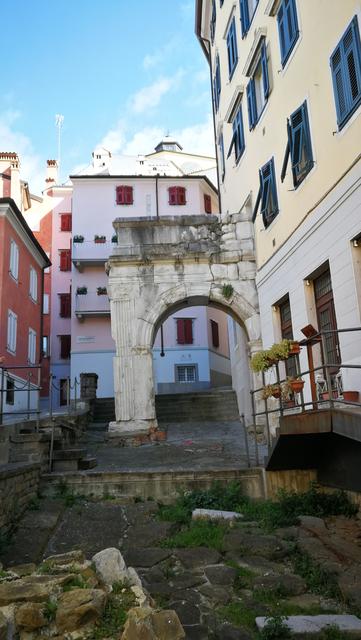 Richardborgen, Triest