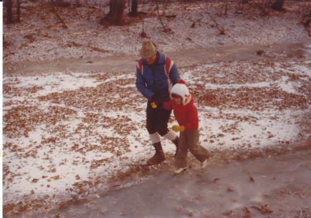 Eislaufvergnügen an der Wien in Purkersdorf im Jänner 1979