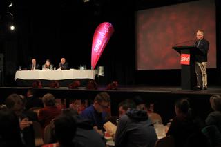 Https Www Ksta De Ratgeber Auto Was Mache Ich Wenn Ich In Den