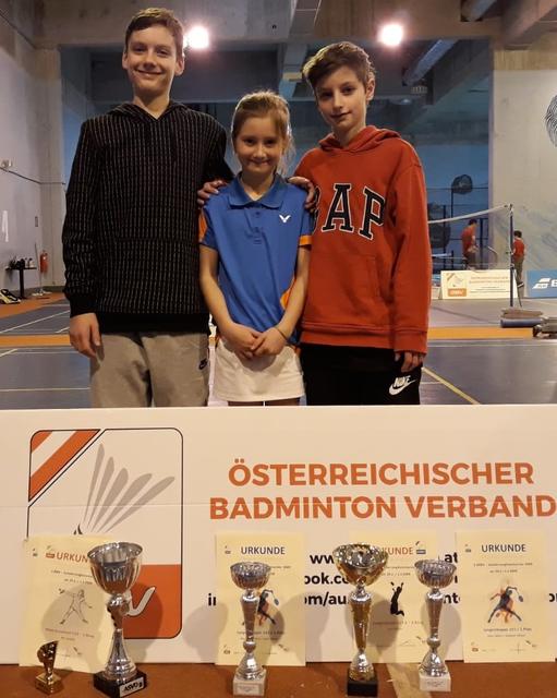Drei teilnehmende Spieler Mia Gindulin Jonas und Benjamin Miltner des ASV Pressbaum Badminton. | Foto: Privat