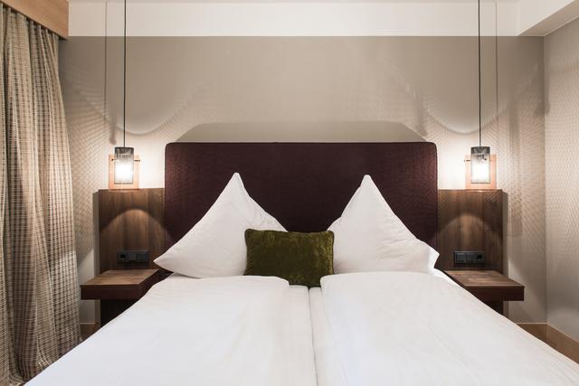 Ein Hotelzimmer im "zumOxn".  | Foto: zumOxn/Simon Strasshofer