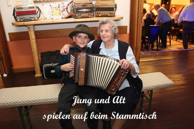 Eigelsreiter Christoph (12) und Maria Wintersberger (94)