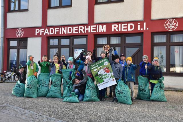 Auch die Pfadfinder aus Ried sind bei den Flurreinigungsaktionen immer mit dabei.